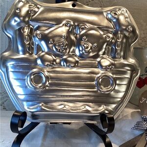 1999 Wilton Cake Pan Noah’s Ark Party 2105-2026  VINTAGE